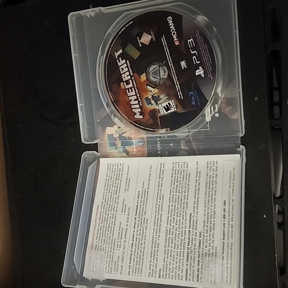 MINECRAFT - Picture 2 of 3